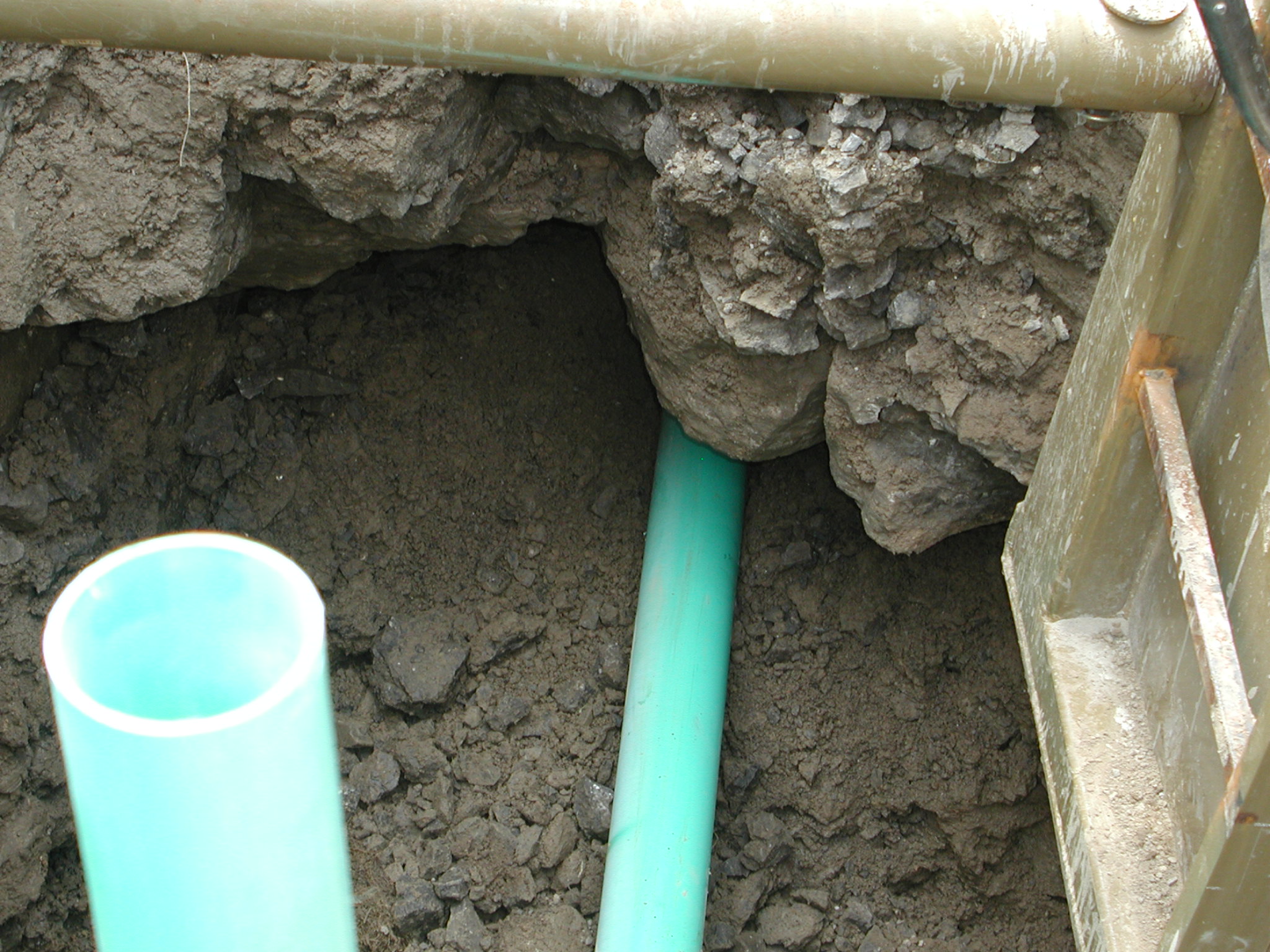 Tunnel under East Ave (21)